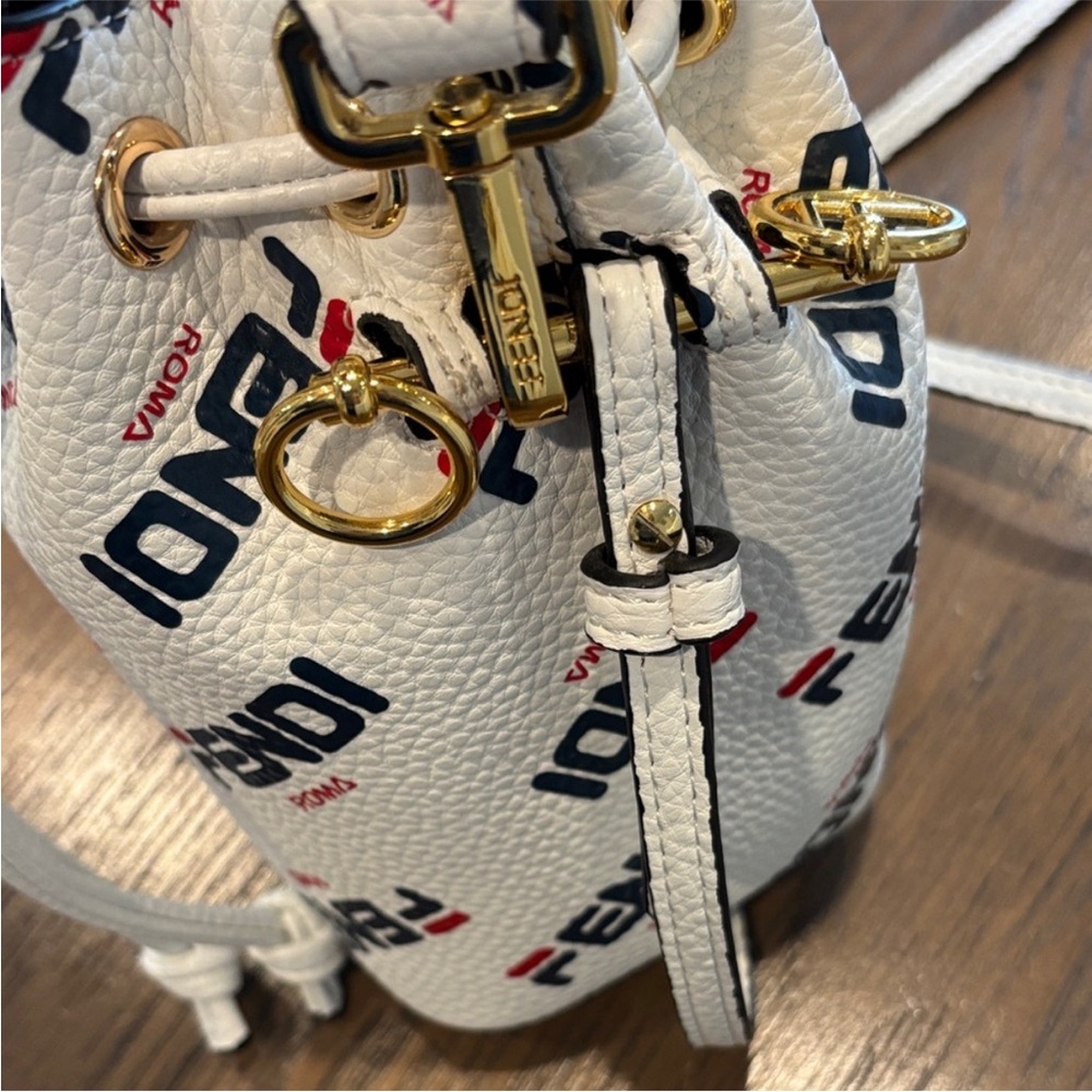 Fendi Mon Tresor mini bucket bag - Picture 3 of 15